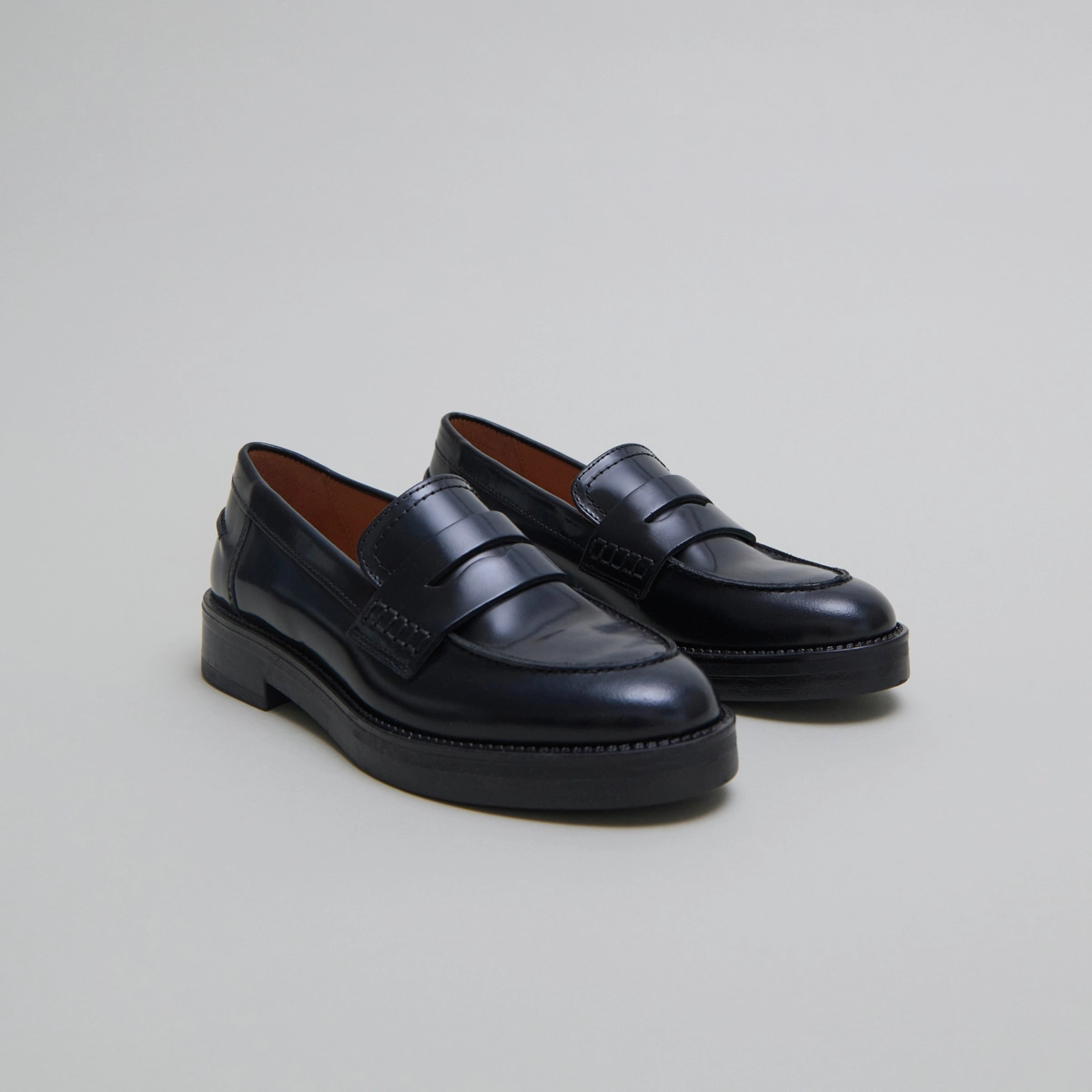 Mocassins &agrave; bouts ronds en cuir patin&eacute; bleu | MIRNA | Jonak