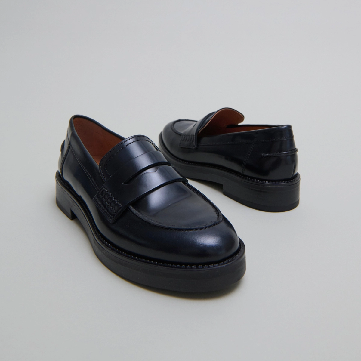 Mocassins &agrave; bouts ronds en cuir patin&eacute; bleu | MIRNA | Jonak