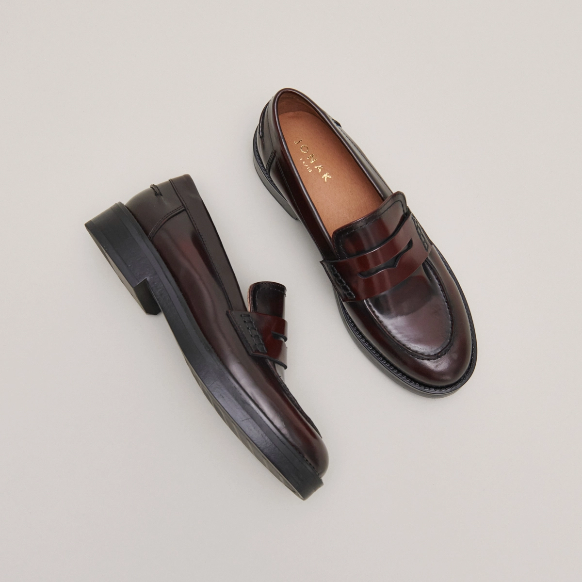 Mocassins à bouts ronds en cuir patiné bordeaux | MIRNA | Jonak