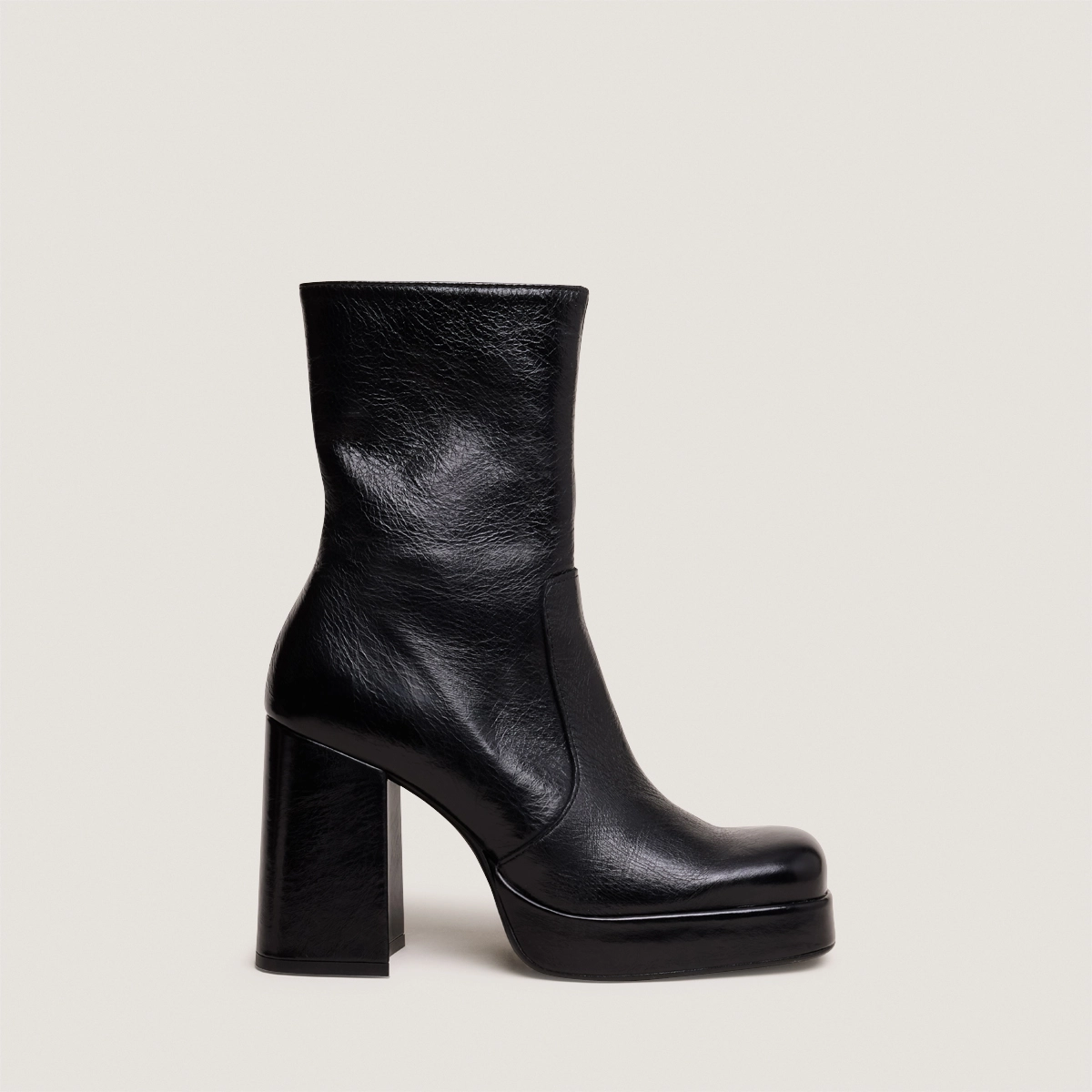 Bottines à talons et bouts carrés en cuir vieilli noir | BEN | Jonak
