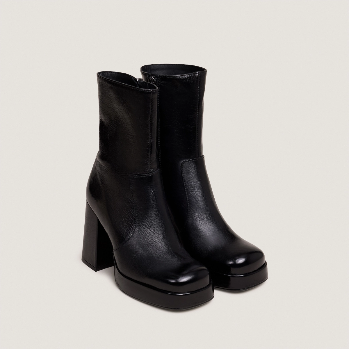 Bottines à talons et bouts carrés en cuir vieilli noir | BEN | Jonak