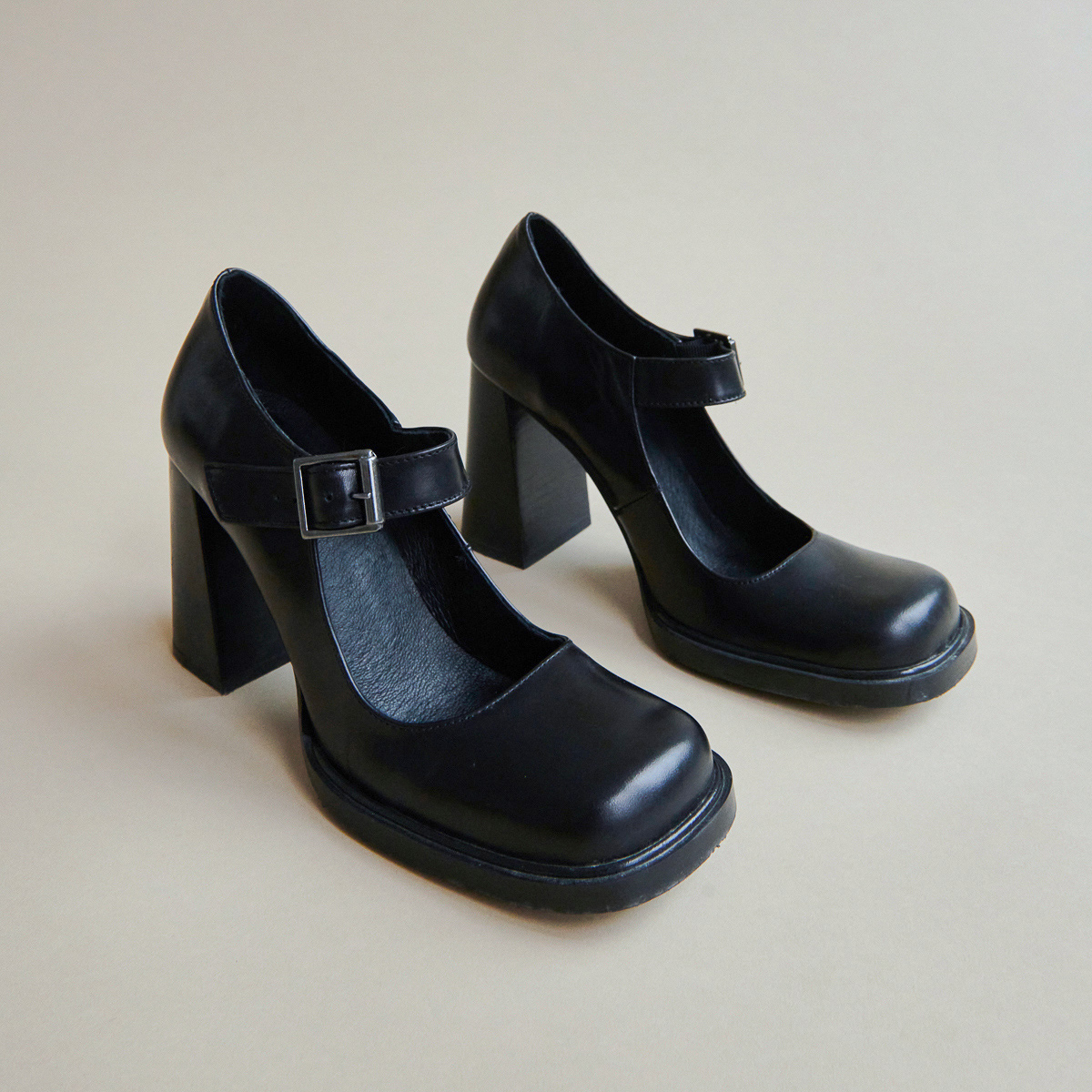 Babies à boucles et bouts carrés en cuir noir | BRIEUC | Jonak