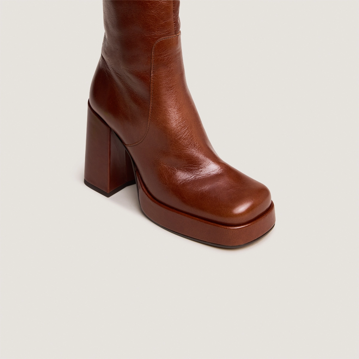 Bottes à talons et bouts carrés en cuir vieilli marron | BRYAN | Jonak