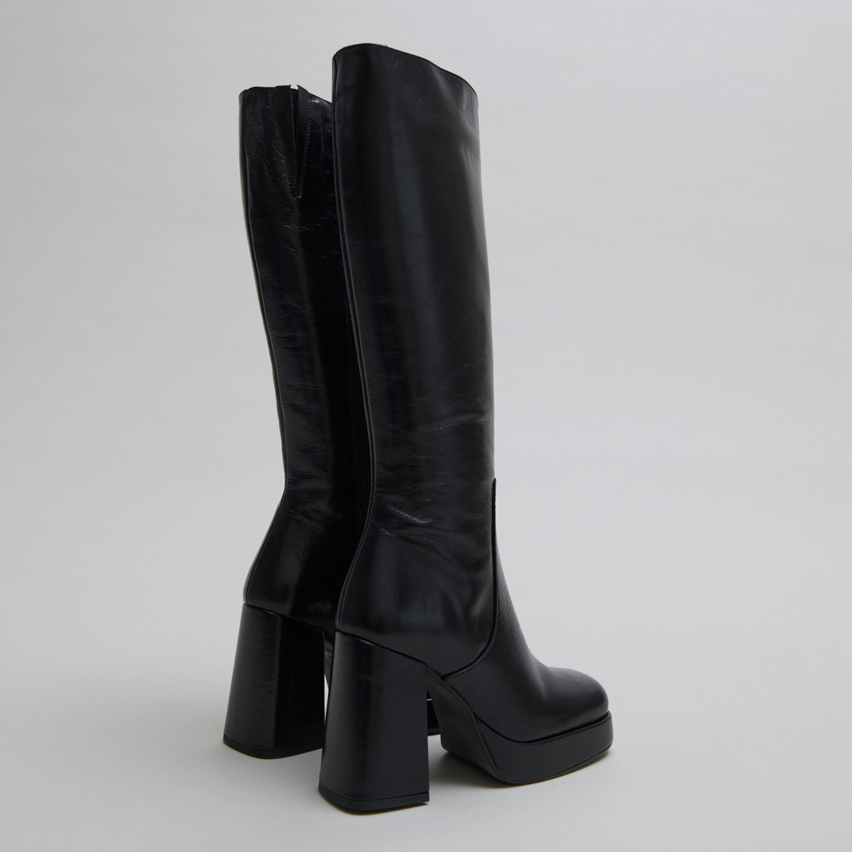 Bottes à talons et bouts carrés en cuir vieilli noir | BRYAN | Jonak