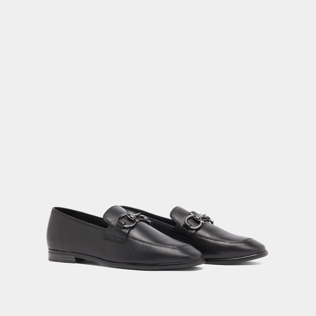 Mocassins &agrave; mors et bouts carr&eacute;s en cuir noir | AMELLE | Jonak