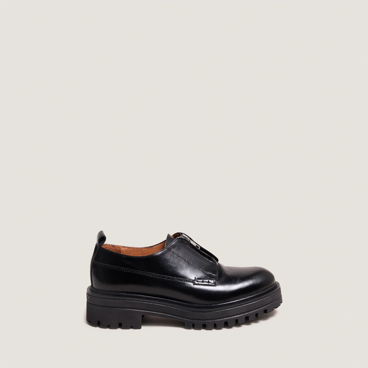 Derbies &agrave; fermetures &eacute;clairs et semelles... en cuir noir | ANTALYA | Jonak