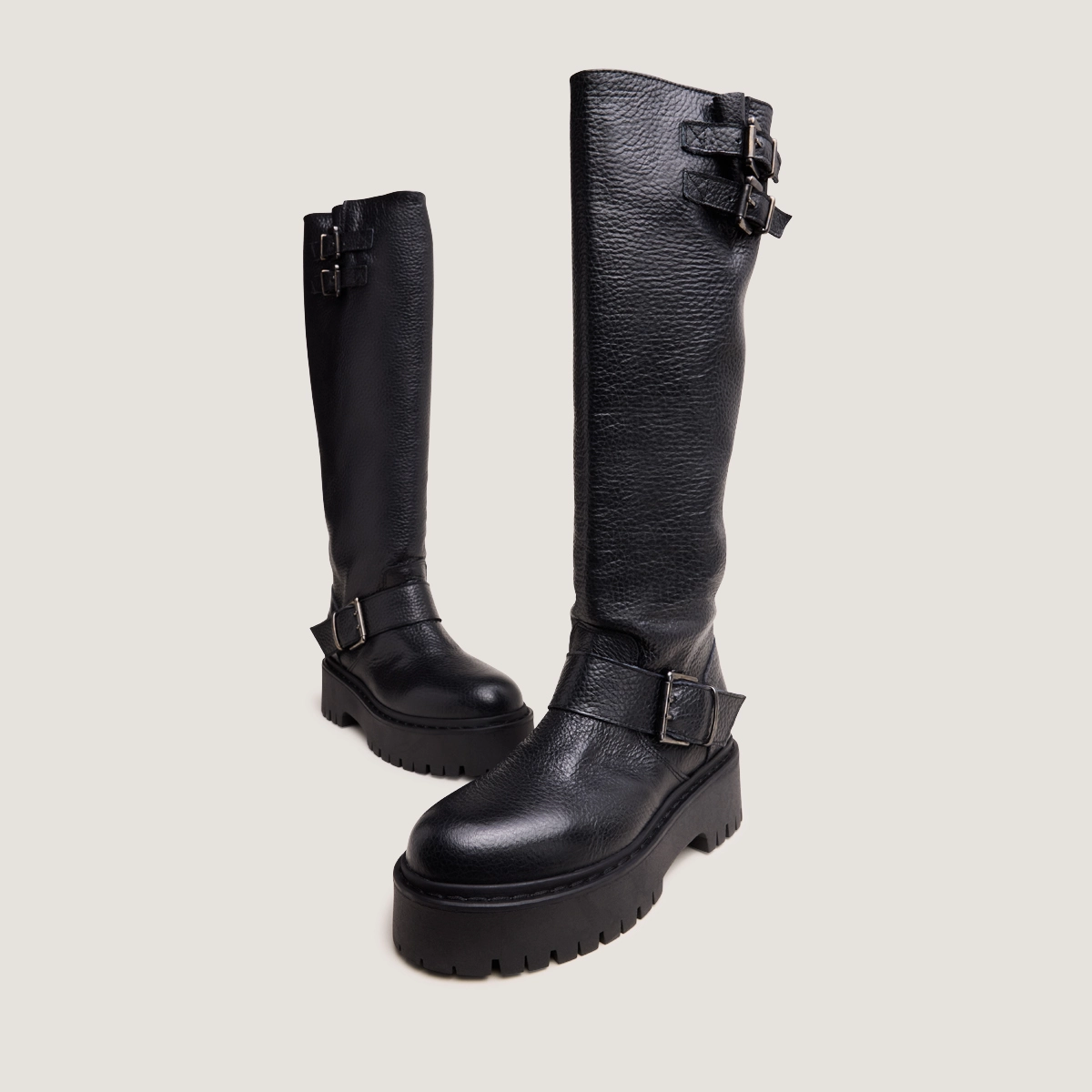 Bottes &agrave; sangles et semelles crant&eacute;es en cuir grain&eacute; noir | REINE | Jonak