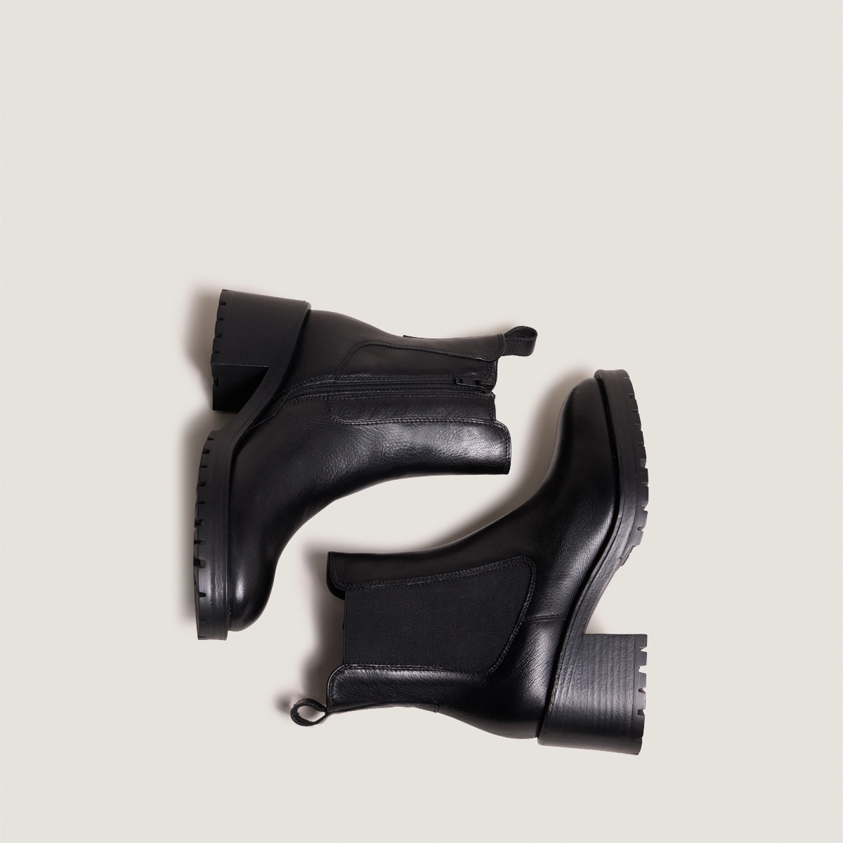 Boots à larges élastiques en cuir grainé noir | CECILE | Jonak