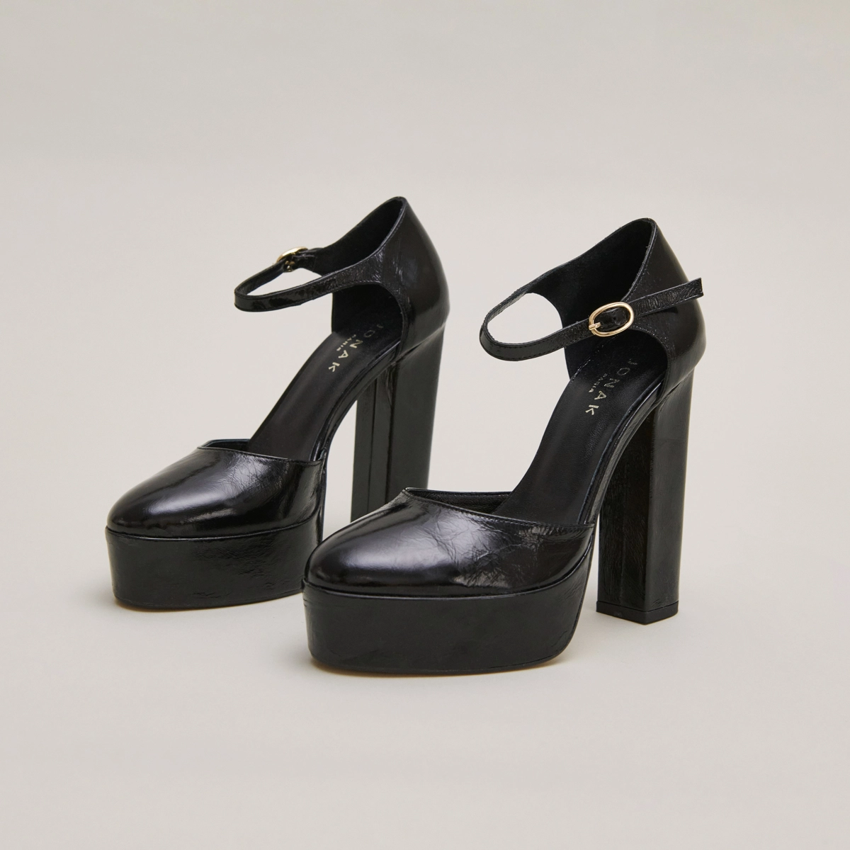Babies à hauts talons et plateformes en cuir brillant noir | VANCOUVER | Jonak