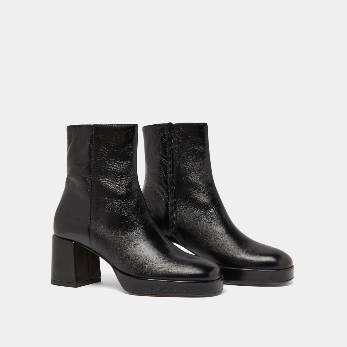 Bottines &agrave; bouts carr&eacute;s en cuir vieilli noir | VANVES | Jonak