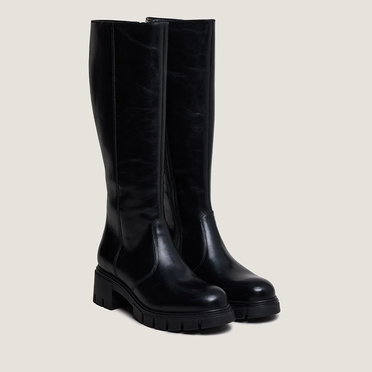 Bottes à semelles crantées en cuir noir | ANTONIN | Jonak