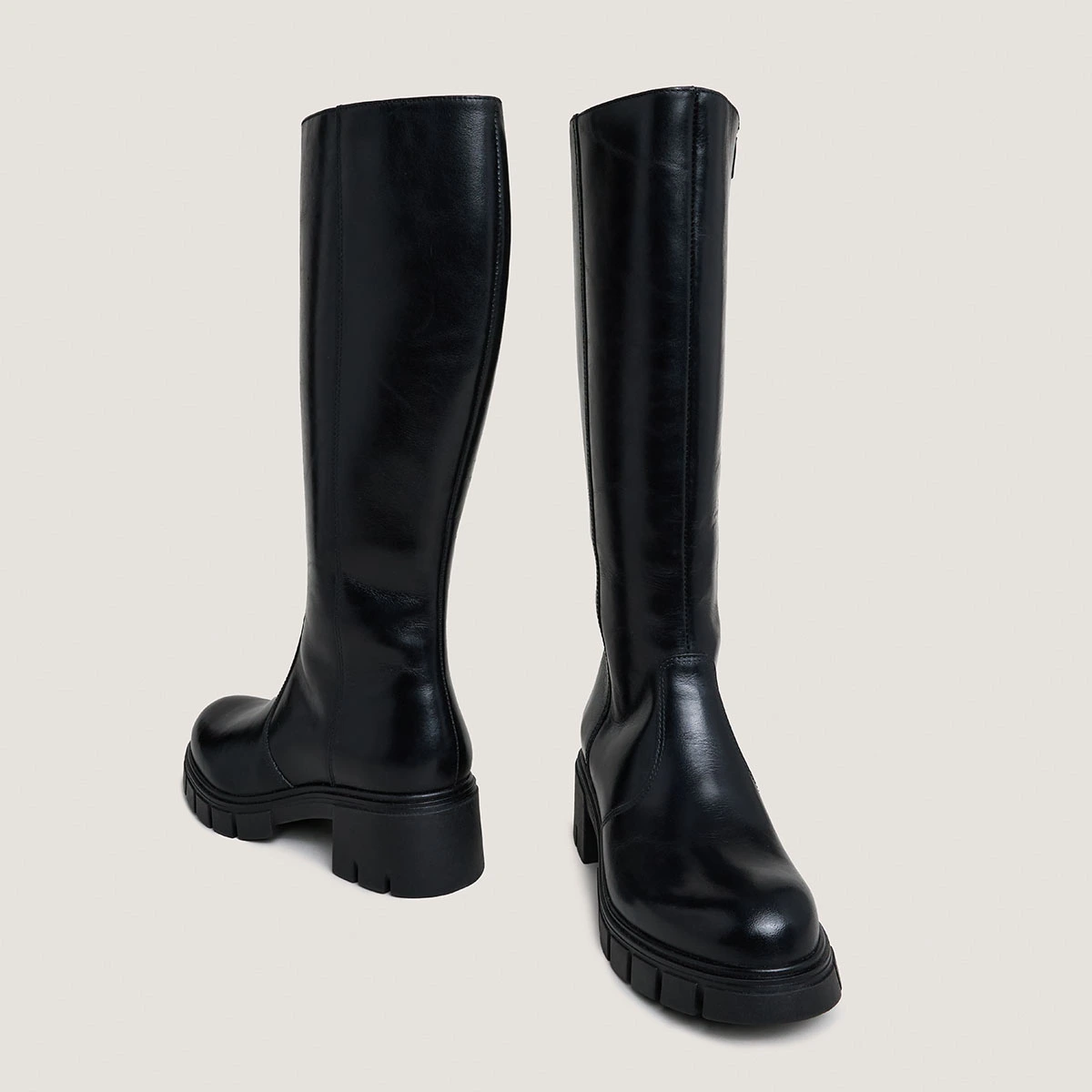Bottes à semelles crantées en cuir noir | ANTONIN | Jonak