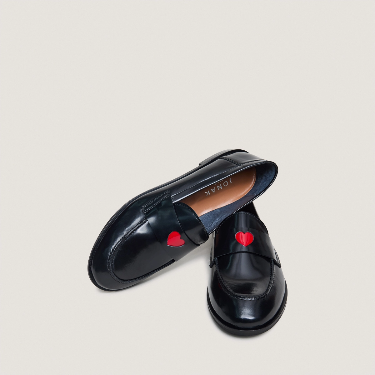 Mocassins à bouts ronds en cuir glacé noir | DONJUAN | Jonak