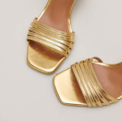 Sandales à bouts carrés et brides en cuir métallisé or | VIVIENNE | Jonak
