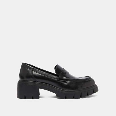 Mocassins à talons et semelles crantées.... en cuir noir | ARON | Jonak
