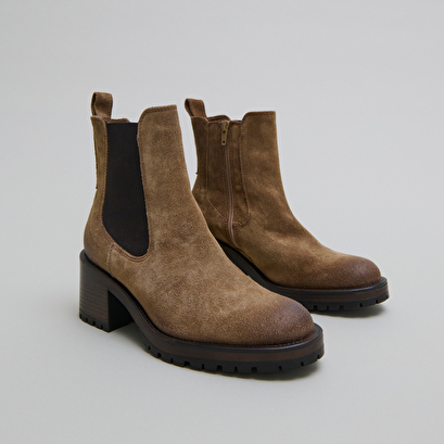 Bottines à semelles crantées taupe