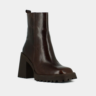 Bottines &agrave; semelles crant&eacute;es et bouts ca... en cuir marron | GENEVE