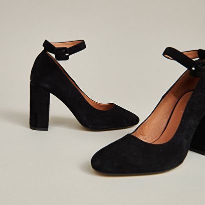 Babies à talons hauts en velours noir | VARS | Jonak