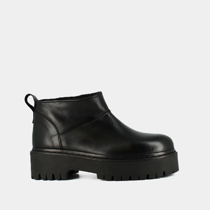 Boots &agrave; semelles crant&eacute;es en cuir noir | RADIO | Jonak