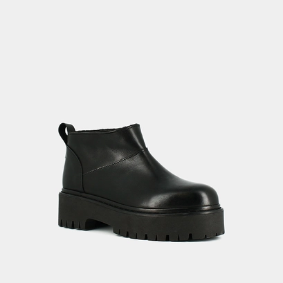 Boots &agrave; semelles crant&eacute;es en cuir noir | RADIO | Jonak