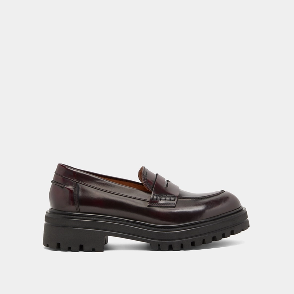 Mocassins &agrave; semelles crant&eacute;es en cuir patin&eacute; bordeaux | ALFI | Jonak