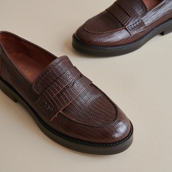 Mocassins &agrave; bouts ronds en cuir reptile marron | MIRNA | Jonak