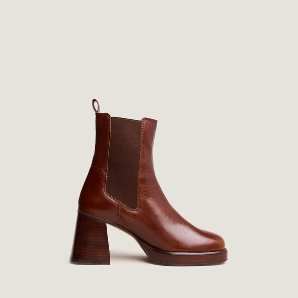 Bottines à bouts carrés et élastiques en cuir vieilli marron | BECCA | Jonak