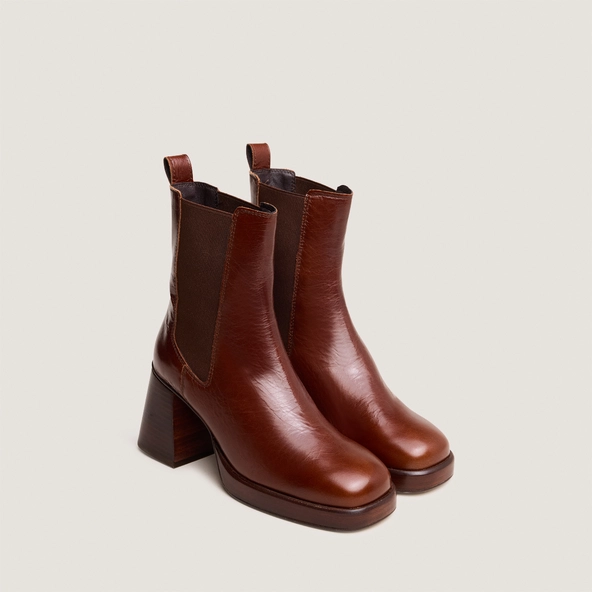 Bottines à bouts carrés et élastiques en cuir vieilli marron | BECCA | Jonak