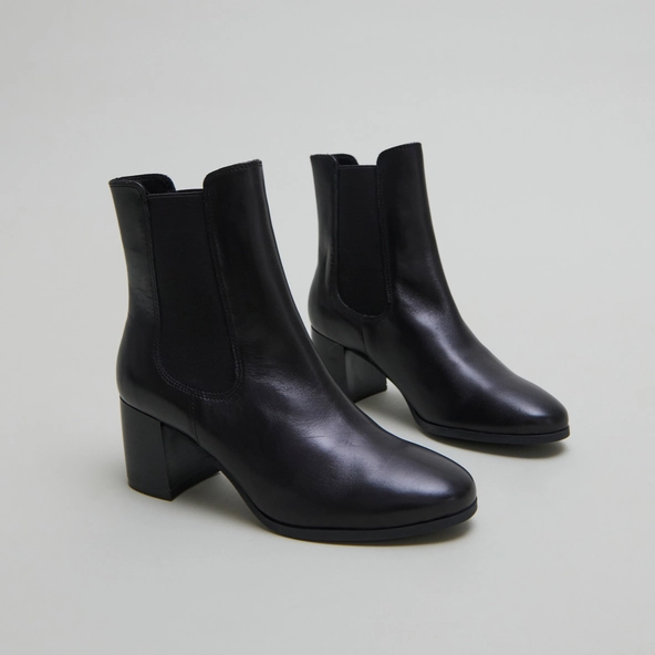 Bottines &agrave; talons et &eacute;lastiques en cuir noir | ALDERIC | Jonak