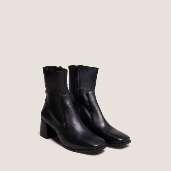 Bottines à bouts ovales en cuir noir | ARGENTAT | Jonak