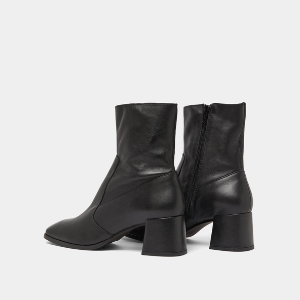 Bottines à bouts ovales en cuir noir | ARGENTAT | Jonak