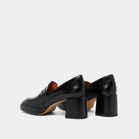 Mocassins &agrave; talons et bouts arrondis en cuir noir | VOLTURA | Jonak