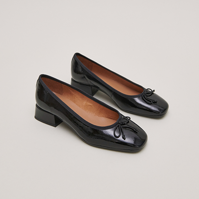 Ballerines à bouts carrés en vernis plissé noir | DYBIL | Jonak