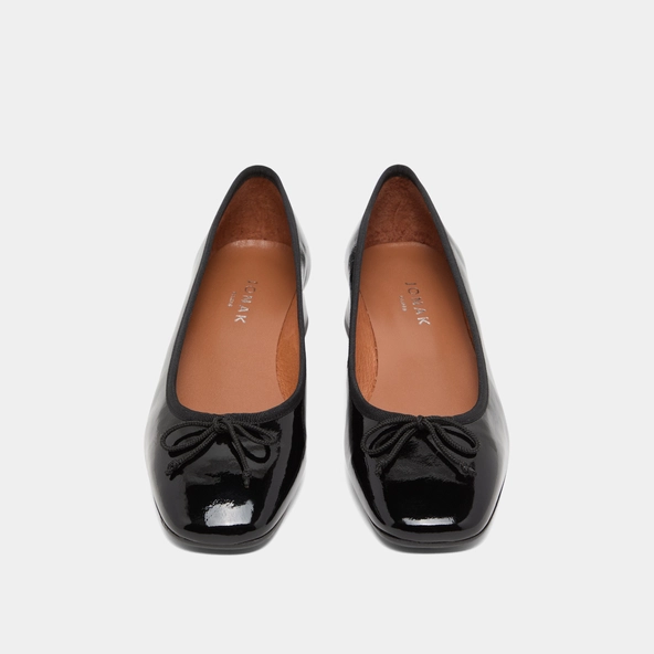 Ballerines à bouts carrés en vernis plissé noir | DYBIL | Jonak