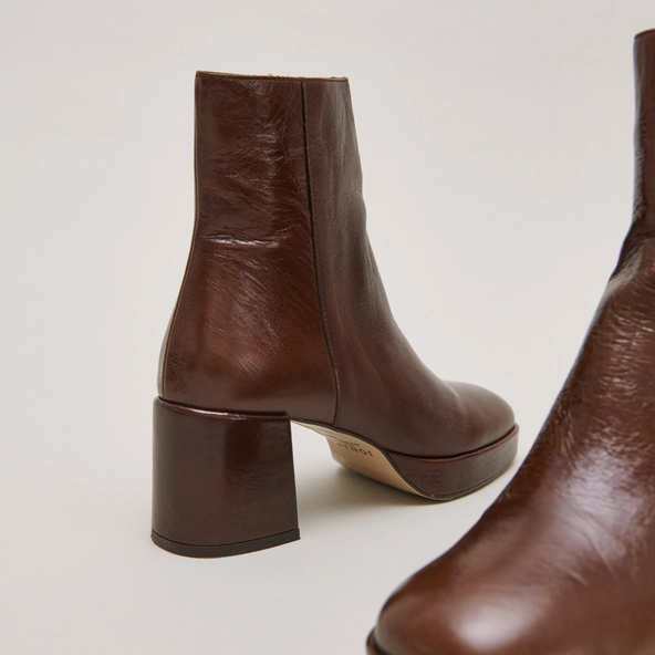 Bottines &agrave; bouts carr&eacute;s en cuir vieilli marron | VANVES | Jonak
