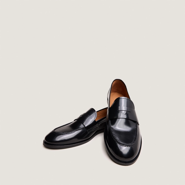 Mocassins à bouts ronds en cuir glacé noir | THELMA | Jonak