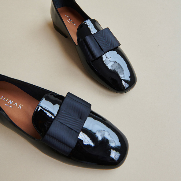 Mocassins En Cuir Verni Avec Pompon - Semelle Compensée Confortable, Style Tendance