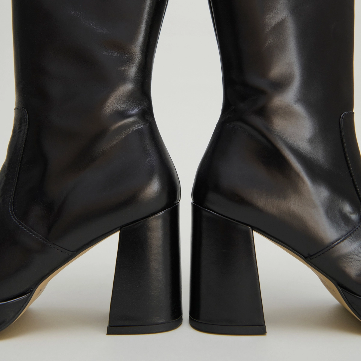 Bottes à plateformes en cuir noir | VENDOME | Jonak