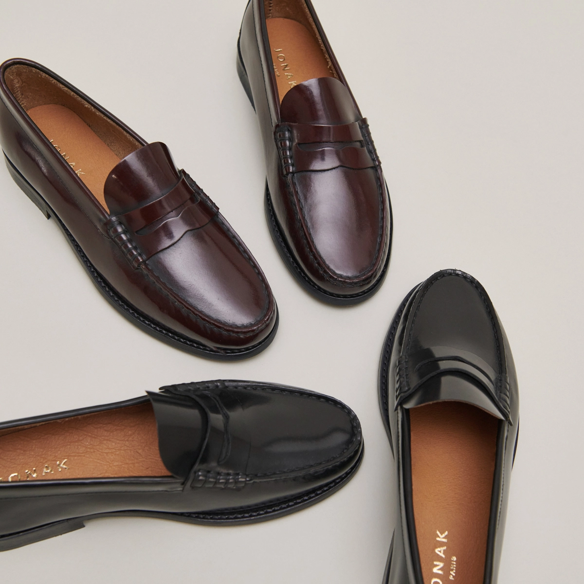 Mocassins à bouts ronds en cuir patiné bordeaux | ODELYA | Jonak