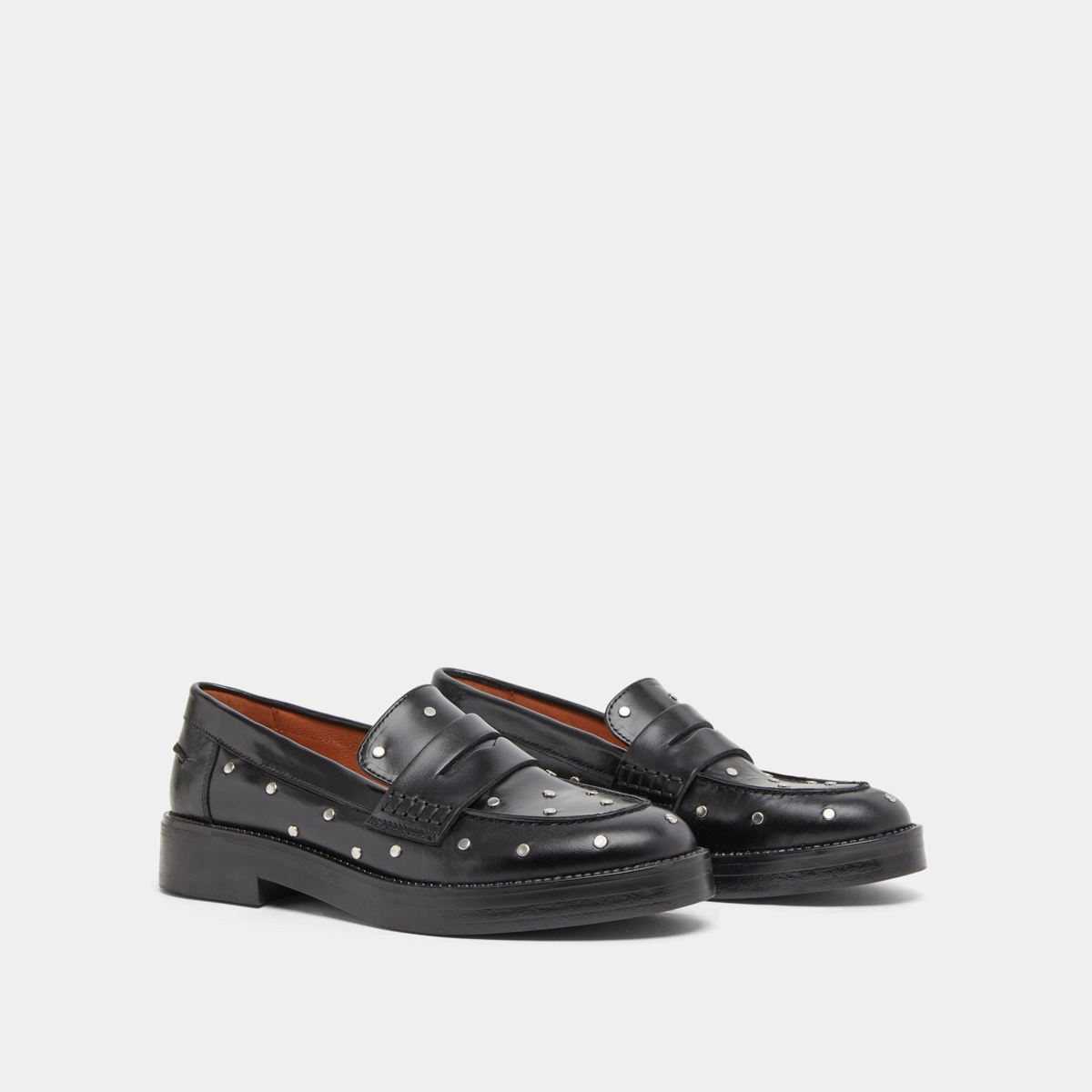 Mocassins &agrave; d&eacute;tails argent&eacute;s en cuir noir | MIRNOU | Jonak
