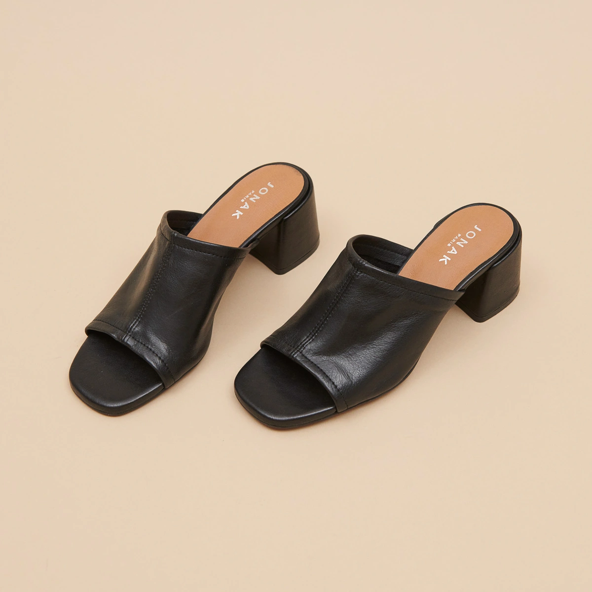 Mules &agrave; talons et bouts ouverts en cuir noir | BUTTERFLY | Jonak