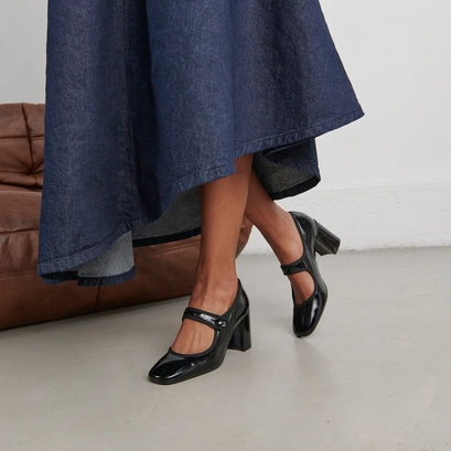 Babies &agrave; talons et brides &eacute;paisses en vernis pliss&eacute; noir | DRANCY | Jonak