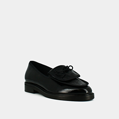 Mocassins à pattes et lacets noir