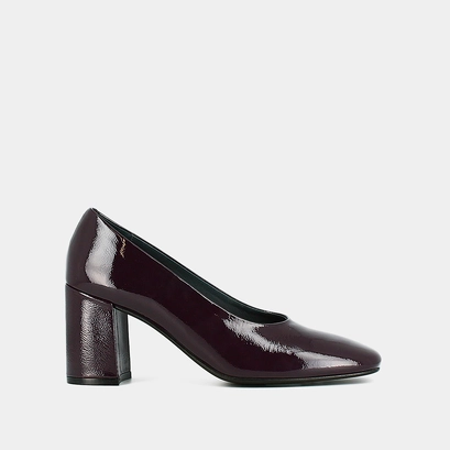 Escarpins &agrave; bouts pointus en vernis pliss&eacute; noir | DELAWARE | Jonak