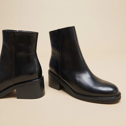 Boots &agrave; talons &eacute;pais en cuir noir | DANSEUSE | Jonak