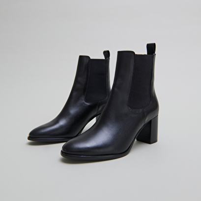 Boots à talons et élastiques en cuir noir | DEVIN | Jonak