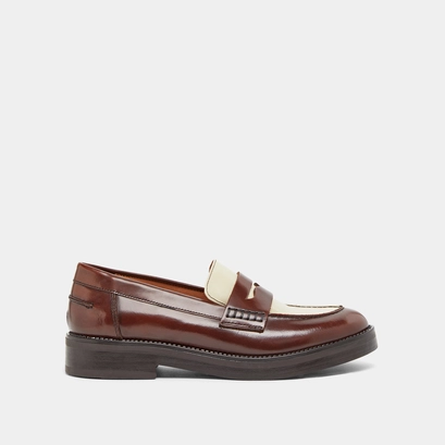 Mocassins &agrave; bouts ronds en cuir glac&eacute; marron et &eacute;cru | MIRNA
