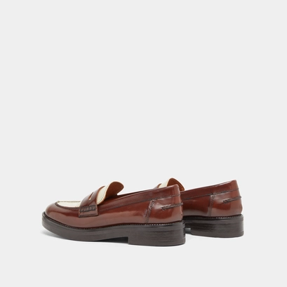 Mocassins &agrave; bouts ronds en cuir glac&eacute; marron et &eacute;cru | MIRNA