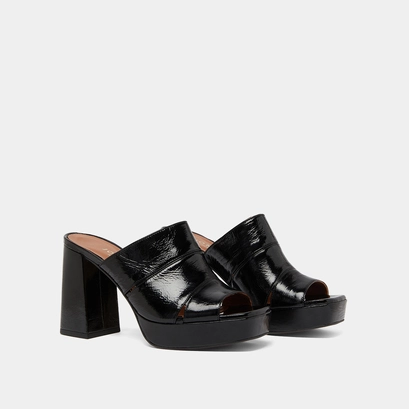 Mules &agrave; talons et bouts ouverts en cuir brillant noir | VAGABOND