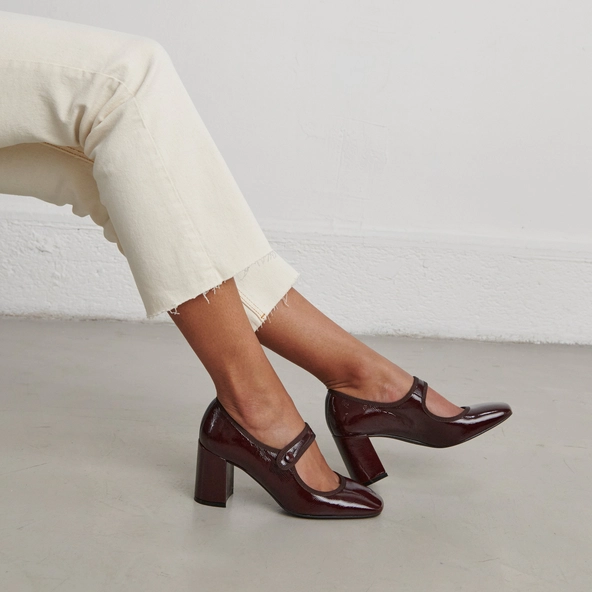 Babies &agrave; talons et brides &eacute;paisses en vernis pliss&eacute; bordeaux | DRANCY | Jonak